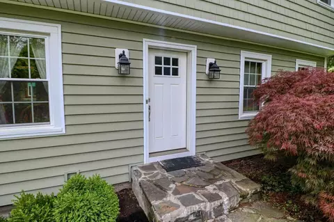370 Elm Ave, Delmar, NY 12054 photo 3