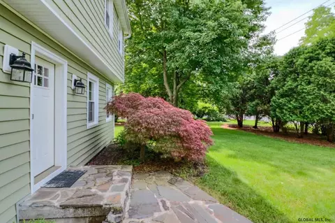 370 Elm Ave, Delmar, NY 12054 photo 4