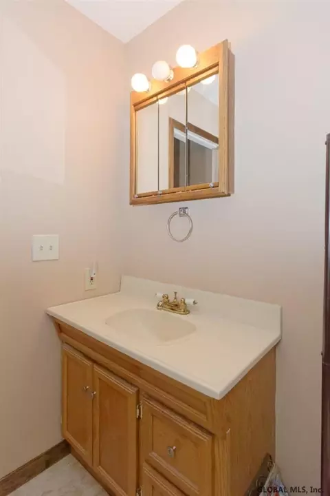 185 Starr Ave, Schenectady, NY 12304 photo 26