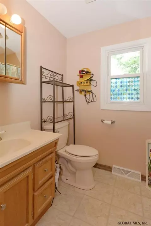 185 Starr Ave, Schenectady, NY 12304 photo 25