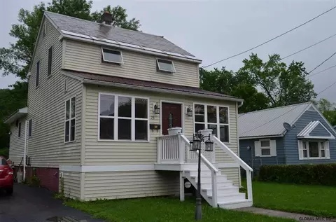 25 Champlain Ave, Whitehall, NY 12887 photo 2