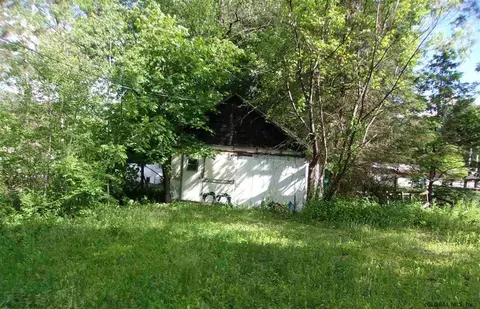 314 Walnut St, Corinth, NY 12822 photo 21