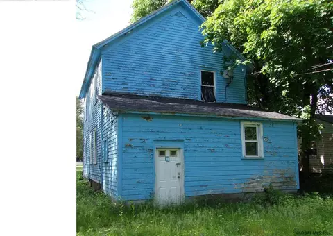 314 Walnut St, Corinth, NY 12822 photo 9