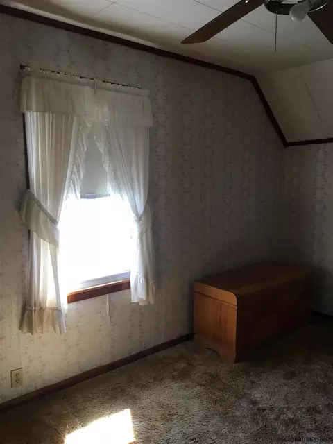 36 Champlain Ave, Whitehall, NY 12887 photo 15