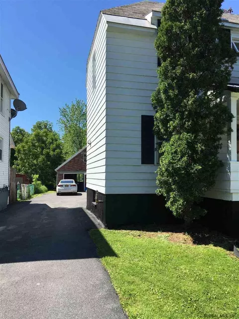 36 Champlain Ave, Whitehall, NY 12887 photo 4