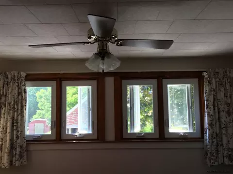 36 Champlain Ave, Whitehall, NY 12887 photo 9