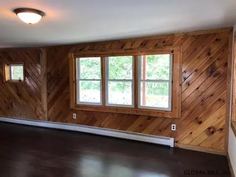 29 Pine St, Corinth, NY 12822 photo 7