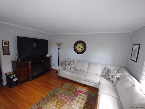 9 Prindle Ave, Johnstown, NY 12095 photo 6