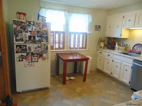 31 Eastholm Rd, Schenectady, NY 12304 photo 22