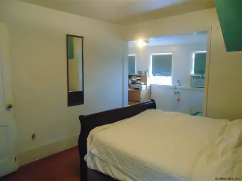 31 Eastholm Rd, Schenectady, NY 12304 photo 33