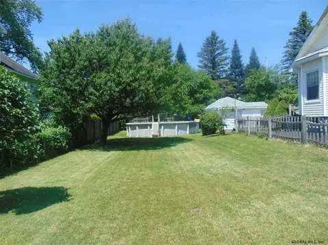 31 Eastholm Rd, Schenectady, NY 12304 photo 8