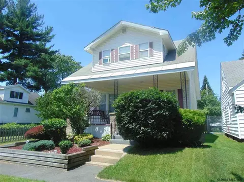 31 Eastholm Rd, Schenectady, NY 12304 photo 2