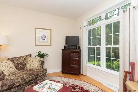 159 Bender Ln, Glenmont, NY 12077 photo 7