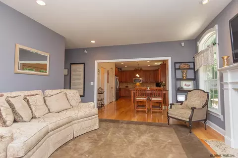 159 Bender Ln, Glenmont, NY 12077 photo 12