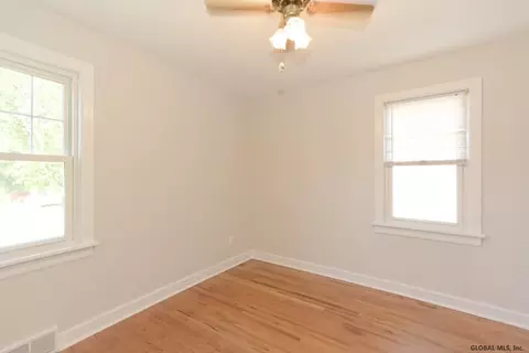 325 Nimitz Rd, Schenectady, NY 12304 photo 18