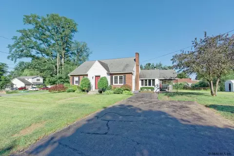 325 Nimitz Rd, Schenectady, NY 12304 photo 3