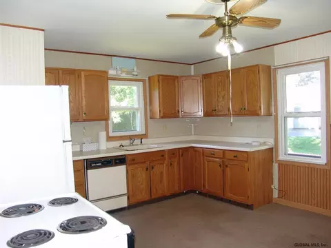 1886 Tower Ave, Schenectady, NY 12304 photo 9