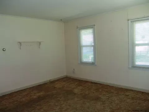 1886 Tower Ave, Schenectady, NY 12304 photo 4