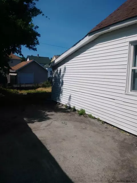1348 4th Ave, Schenectady, NY 12303 photo 13