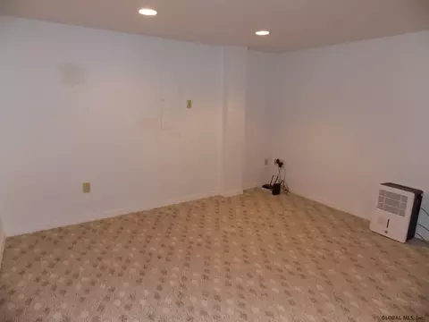 41 Marcel Rd, Halfmoon, NY 12065 photo 22