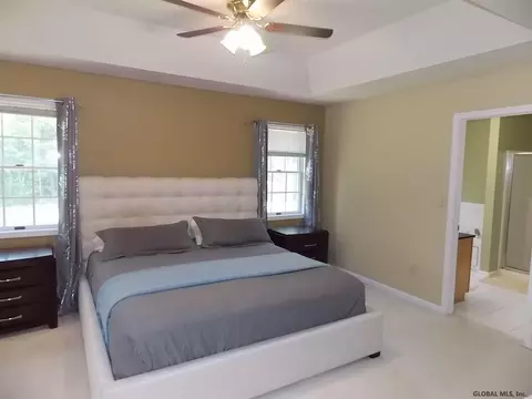 41 Marcel Rd, Halfmoon, NY 12065 photo 11