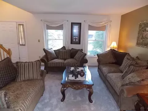 41 Marcel Rd, Halfmoon, NY 12065 photo 7