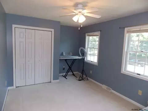 41 Marcel Rd, Halfmoon, NY 12065 photo 17