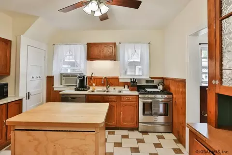 1153 Sumner Ave, Schenectady, NY 12309 photo 19