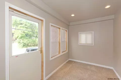 1199 Eastern Ave, Schenectady, NY 12308 photo 3