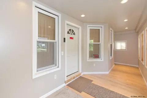 1199 Eastern Ave, Schenectady, NY 12308 photo 4