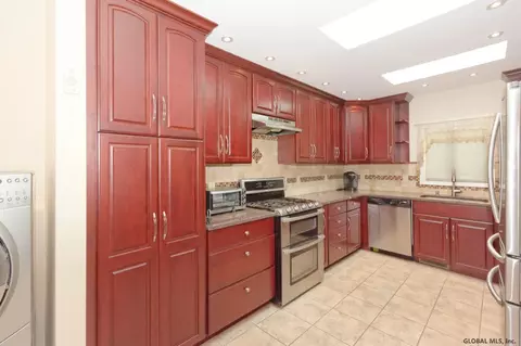 1199 Eastern Ave, Schenectady, NY 12308 photo 13