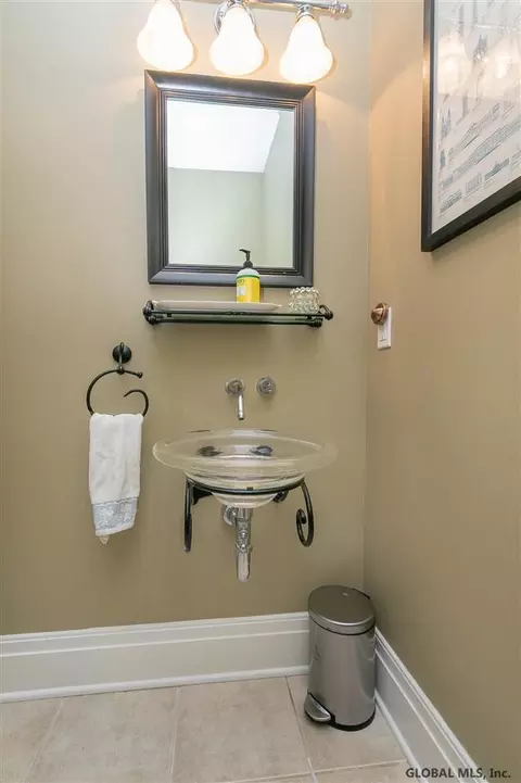 42 Lyons Ave, Delmar, NY 12054 photo 32