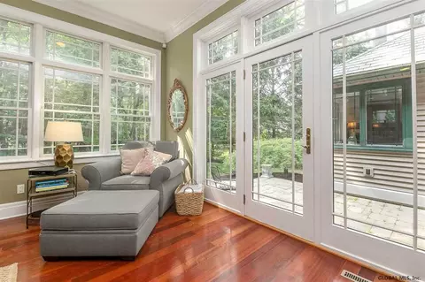 42 Lyons Ave, Delmar, NY 12054 photo 7