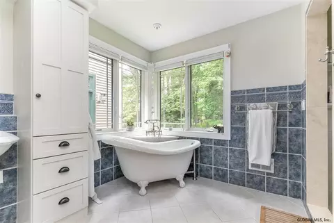 42 Lyons Ave, Delmar, NY 12054 photo 24