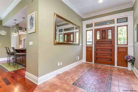42 Lyons Ave, Delmar, NY 12054 photo 2