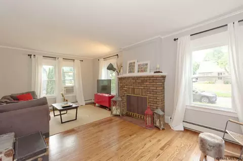742 Decamp Ave, Schenectady, NY 12309 photo 5