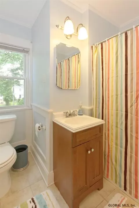 742 Decamp Ave, Schenectady, NY 12309 photo 16