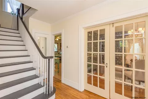 831 Decamp Ave, Schenectady, NY 12309 photo 8