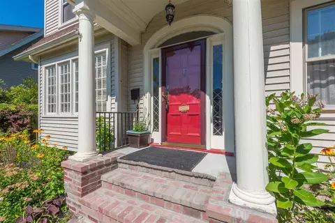 831 Decamp Ave, Schenectady, NY 12309 photo 2