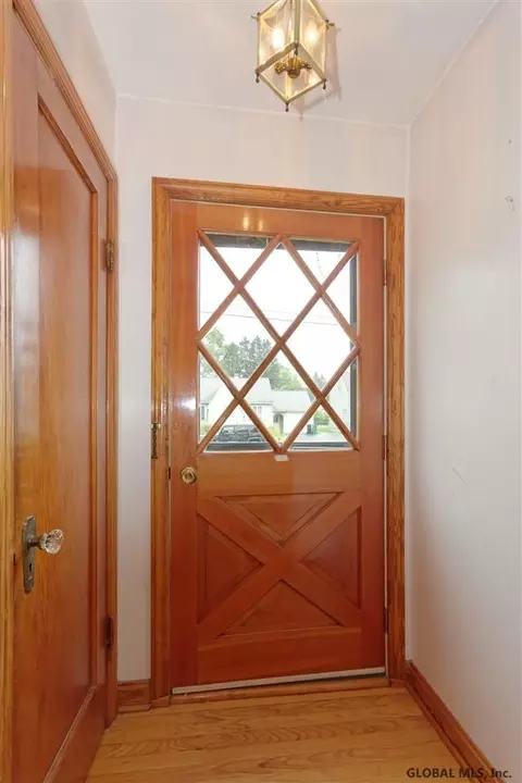 1038 Eugene Dr, Schenectady, NY 12303 photo 7