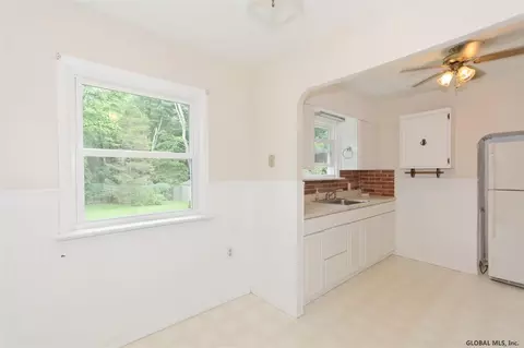 1038 Eugene Dr, Schenectady, NY 12303 photo 22