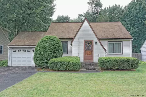 1038 Eugene Dr, Schenectady, NY 12303 photo 1