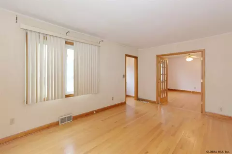 1038 Eugene Dr, Schenectady, NY 12303 photo 10