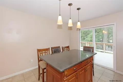 358 Clayton Rd, Schenectady, NY 12304 photo 16