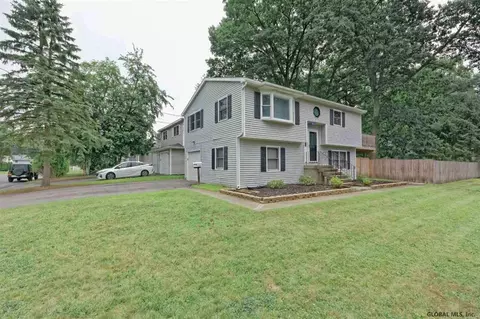 358 Clayton Rd, Schenectady, NY 12304 photo 4