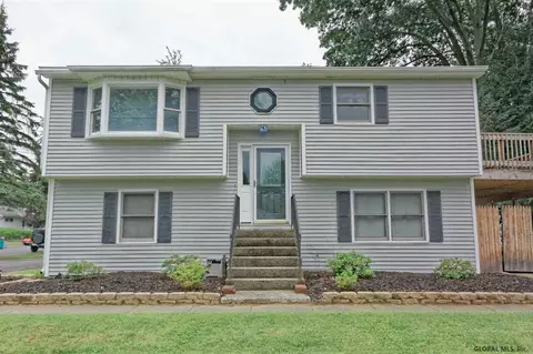 358 Clayton Rd, Schenectady, NY 12304 photo 1