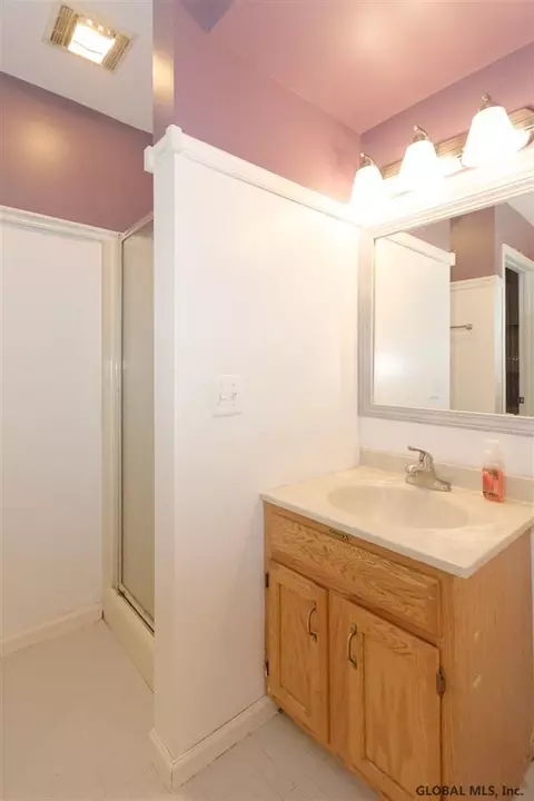 358 Clayton Rd, Schenectady, NY 12304 photo 33