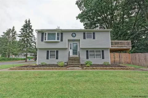 358 Clayton Rd, Schenectady, NY 12304 photo 2