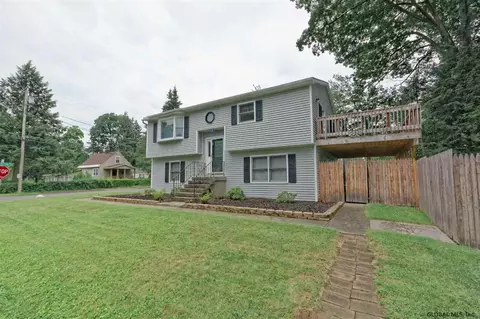 358 Clayton Rd, Schenectady, NY 12304 photo 3