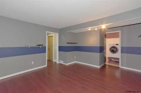 358 Clayton Rd, Schenectady, NY 12304 photo 25